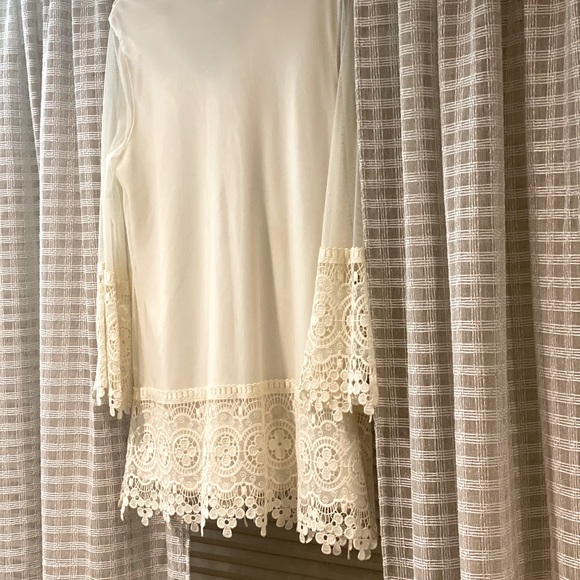 Beige lace top, dressy - Picture 2 of 4